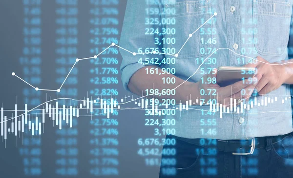  İşadamı, işinde grafik büyümesi ve grafik artışı için olumlu göstergeler planlıyor