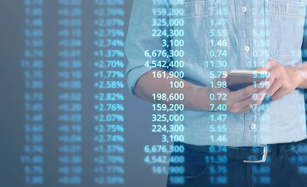  İşadamı, işinde grafik büyümesi ve grafik artışı için olumlu göstergeler planlıyor