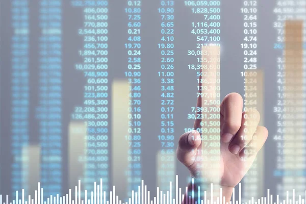 İş adamı grafik büyümesi ve grafik artışı