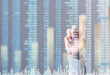 İş adamı grafik büyümesi ve grafik artışı