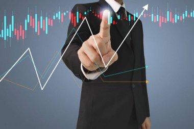 İşadamı, işinde grafik büyümesi ve grafik artışı için olumlu göstergeler planlıyor