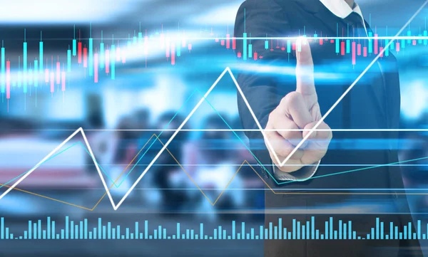 İşadamı, işinde grafik büyümesi ve grafik artışı için olumlu göstergeler planlıyor