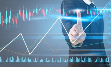 İşadamı, işinde grafik büyümesi ve grafik artışı için olumlu göstergeler planlıyor