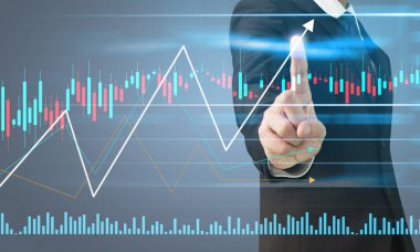 İşadamı, işinde grafik büyümesi ve grafik artışı için olumlu göstergeler planlıyor