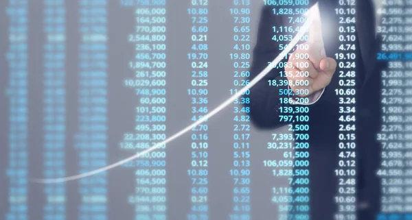 İş adamı grafik büyümesi ve grafik artışı