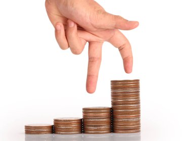 Para sikke yığını büyüyen iş elinde, para kavramı