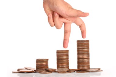 Para sikke yığını büyüyen iş elinde, para kavramı