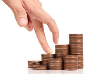 Para sikke yığını büyüyen iş elinde, para kavramı