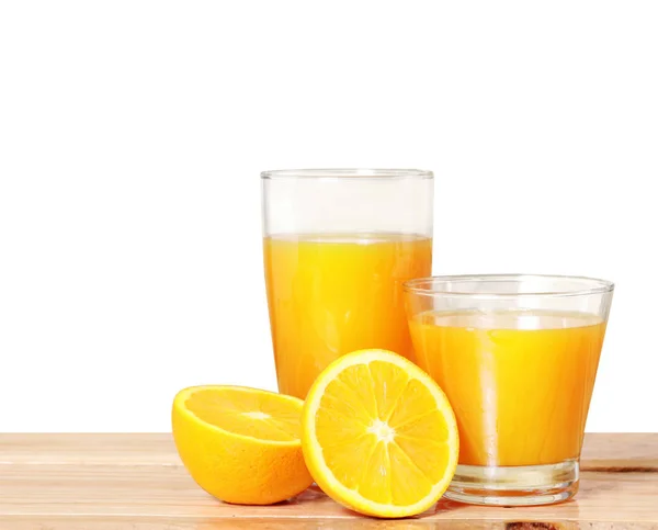 Frukt Orange med lämnar isolerade — Stockfoto