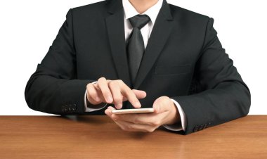 İş adamı, el ele tutuşan akıllı telefon Dokunmatik ekran
