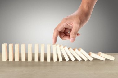 Domino konseptini durdurma, iş çözümü
