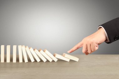Domino konseptini durdurma, iş çözümü