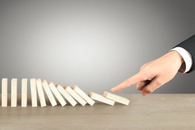 Domino konseptini durdurma, iş çözümü