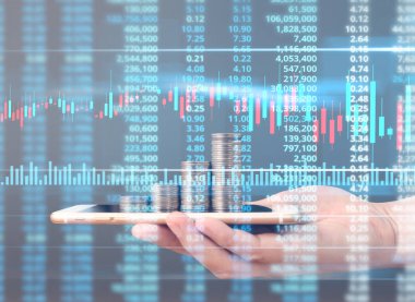 Elinizdeki akıllı telefona dokunun