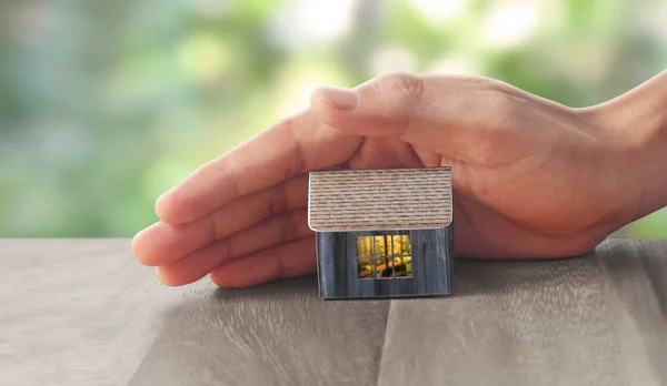 Haus Wohnstruktur in der Hand — Stockfoto