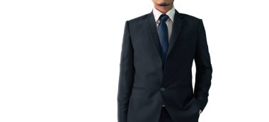 Siyah takım elbiseli yakışıklı adamın iş portresi.