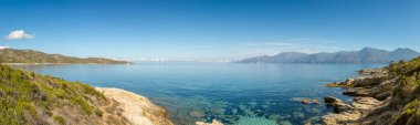 Panoramik çöl des Agriates Corsica'deki / daki sahil şeridi