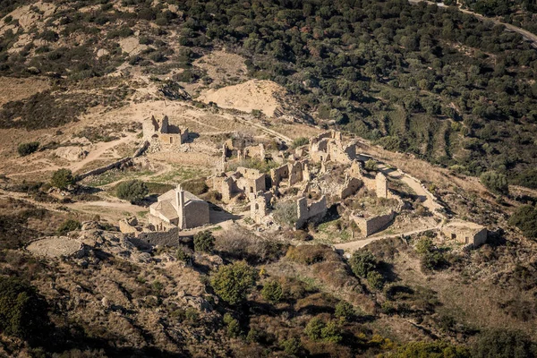 Verlaten dorp van Occi en de kust van Corsica — Stockfoto