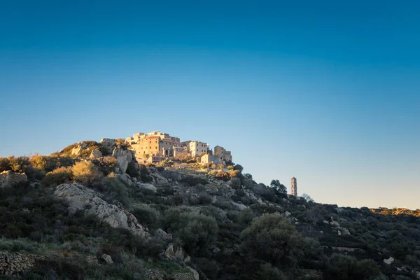 Sant' Antonino Kościoła i wsi regionu Balagne Korsyki — Zdjęcie stockowe