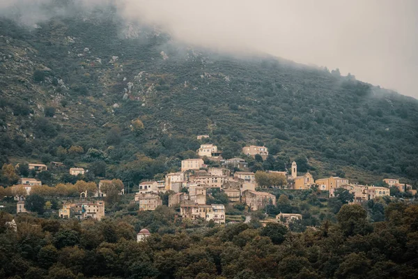 코르시카에 있는 네사라는 마을 — 스톡 사진