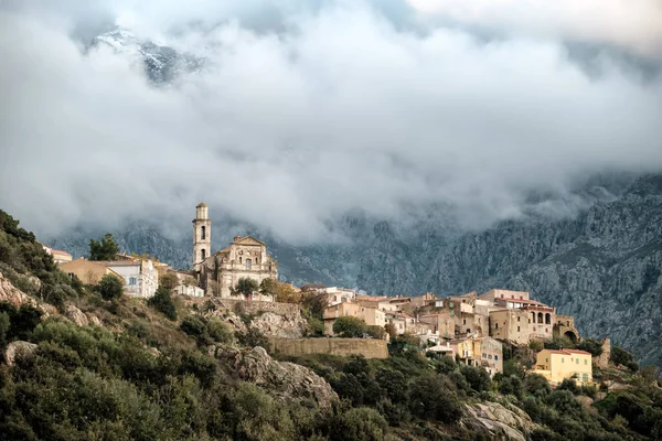 Villaggio di Montemaggiore in Corsica — Foto Stock