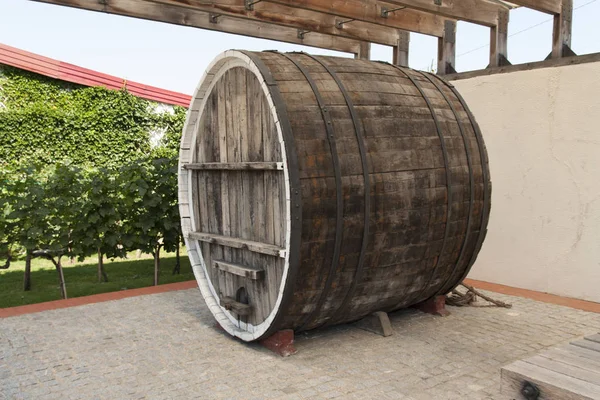 Vino botte di legno di quercia foto — Foto Stock