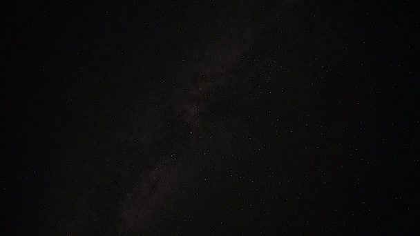 电影8K 7680X4320 60P 真正光强的恒星 完全自然的颜色 夜空中的星星 时间流逝 明亮而明亮的天体 星光昏暗的太空星系背景黑星广角天体摄影 — 图库视频影像