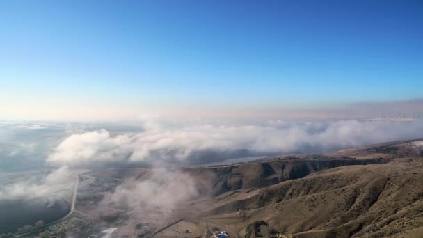 Ile Sinematik 7680X4320 Aerial Görünüm Hava Yükselip Soğudukça Doydu Buhar — Stok video