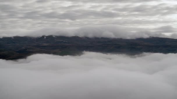 Cinematic 7680X4320 Two Different Layers Cloud Time Lapse Clouds Mountain — Stock Video