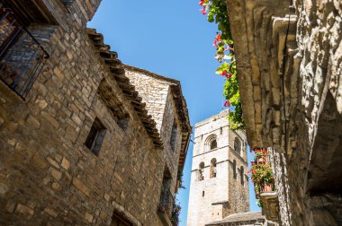 ainsa medieval town located in the province of huesca aragon spainviews of ainsa and its surroundings