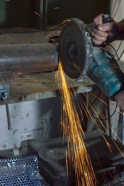 Exploitant Van Een Bedrijf Dat Las Snijwerkzaamheden Ijzer Verricht — Stockfoto