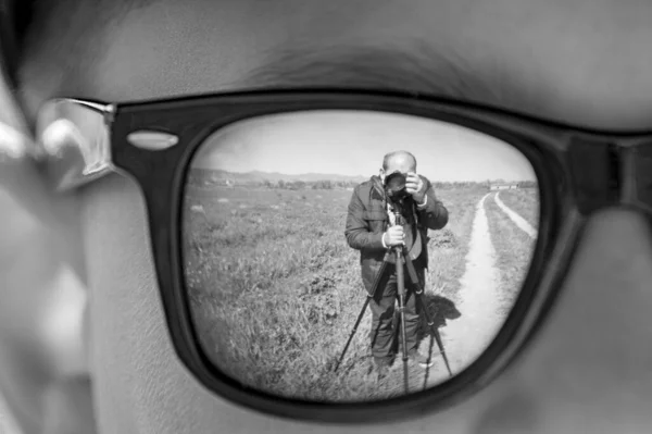 Image Photographer Reflected Black White Glasses — Stock Photo, Image