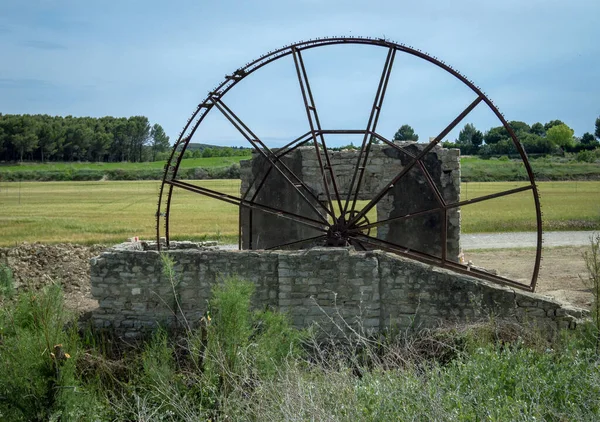 Old Rusty Metal Mill Countryside — Stock Photo, Image