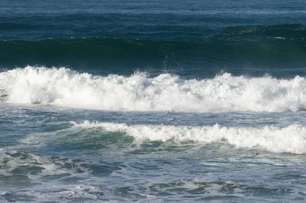 Rutschen Auf Den Wellen Mit Brettern Strand Von Zurriola Von — Stockfoto