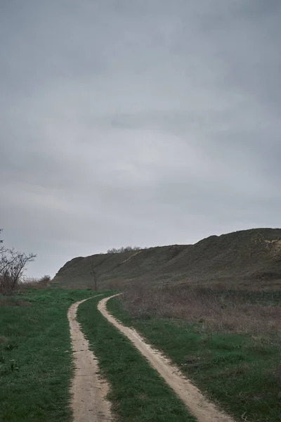 Dramatic Country Road Green Hills Mountains Grey Sky Dnieper Bug — Stock Photo, Image