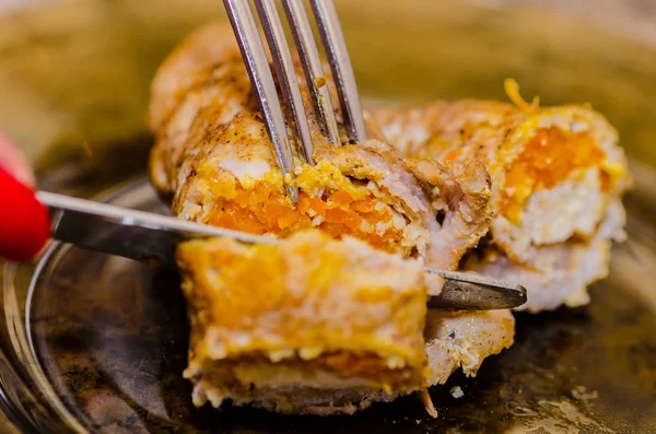 Brötchen, Kochen, Mittagessen, Prozess, exklusiv, Eigenheim, Küche, Lebensmittel, roh, saftig, lecker, Karotten, gekocht — Stockfoto