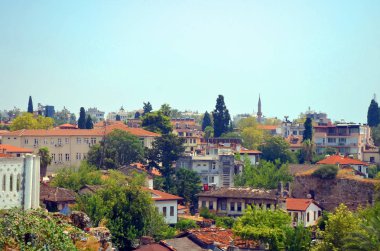 Eski şehir evleri kırmızı kiremit yolculukta keşfetti yapılmış çatılar