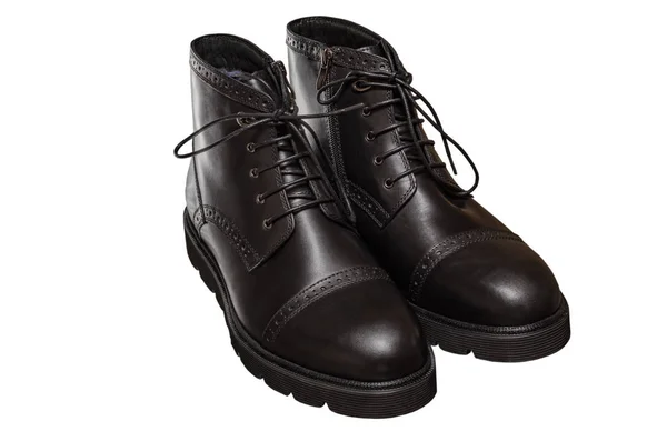 Wysokie czarne zimowe buty ze sznurowadłami i blokady na grubej podeszwie, skóry i futra — Zdjęcie stockowe
