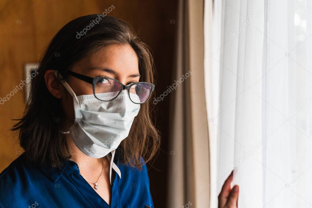 woman with mask in quarantine