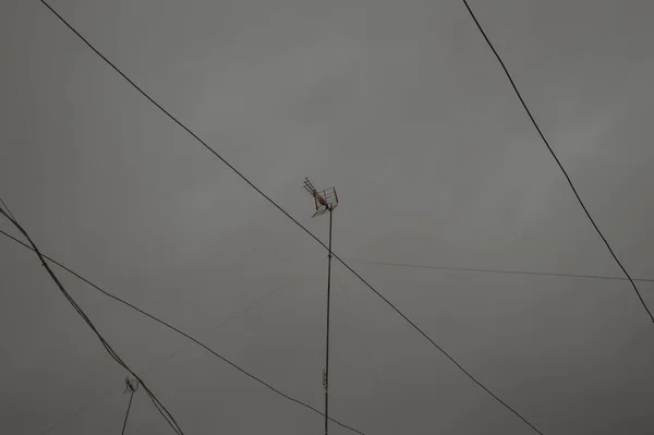 Σκοτεινή Χειμωνιάτικη Μέρα Καταιγίδα Προκαλεί Παρεμβολές Και Τηλεοπτικό Σήμα Αποτυγχάνει — Φωτογραφία Αρχείου