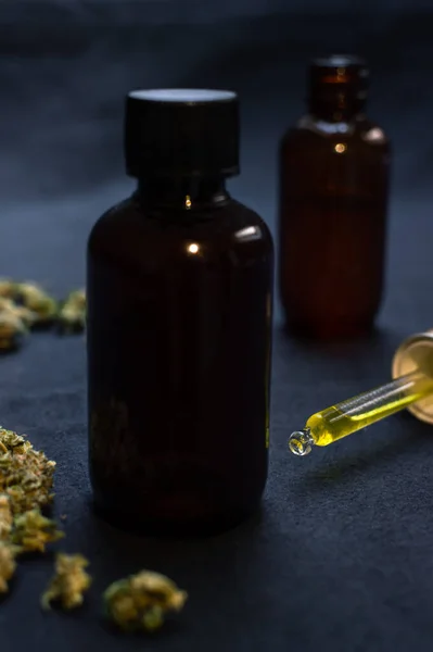 Organic Cbd Oil Tincture Make Cannabis Black Background Medical Marijuana — Stock Photo, Image