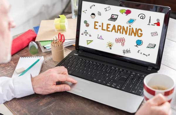 Concetto di e-learning su uno schermo portatile — Foto Stock