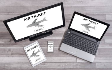 Hava bilet rezervasyon kavramı farklı cihazlarda