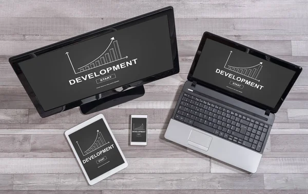 Business Development Konzept auf verschiedenen Geräten — Stockfoto