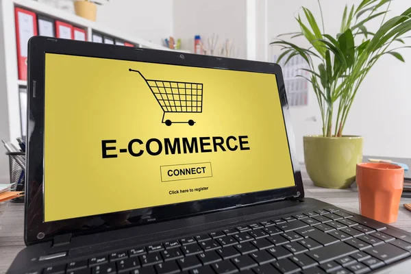 E-commerce concept op een laptop — Stockfoto