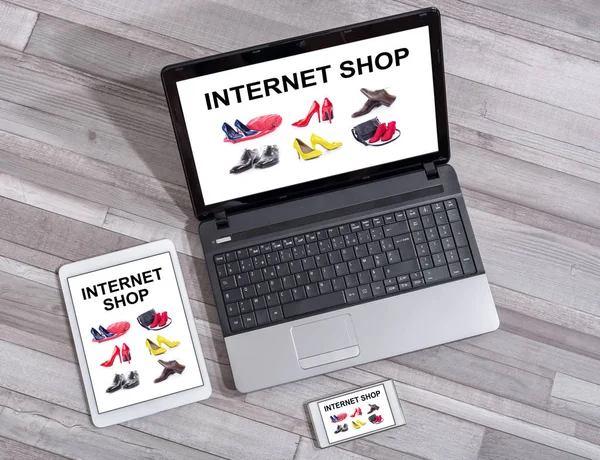 Concetto di Internet shop su diversi dispositivi — Foto Stock