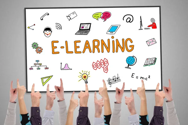 Koncepcja E-learning na tablicy — Zdjęcie stockowe