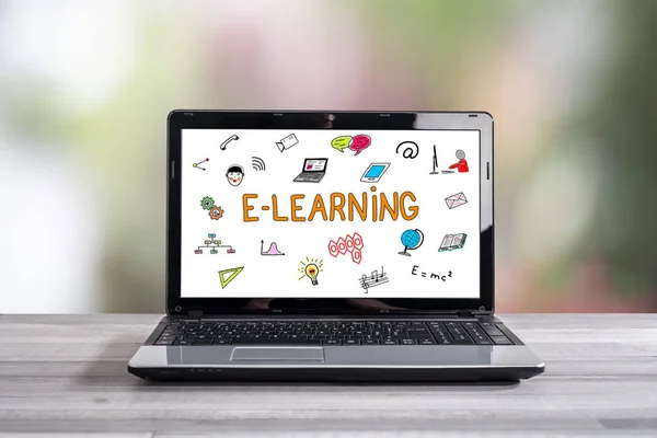 Conceito de e-learning em uma tela de laptop — Fotografia de Stock