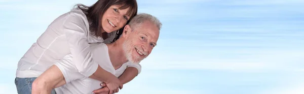 Portrét šťastného staršího páru — Stock fotografie