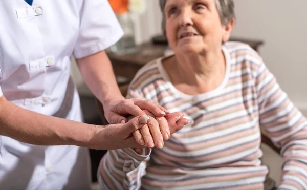 Support of the elderly — Stock Photo, Image